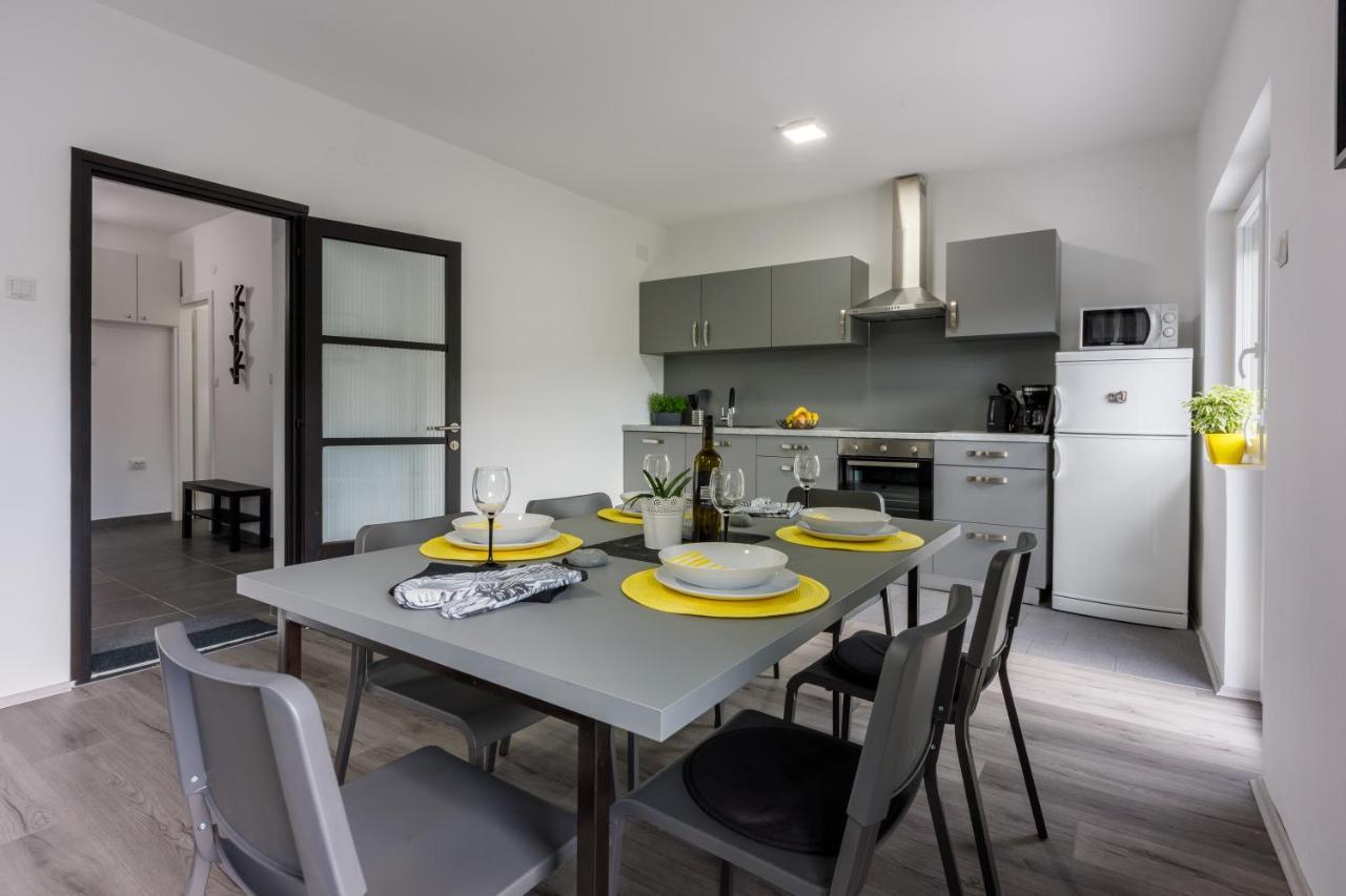 Holiday House Dino Bribir  Luaran gambar
